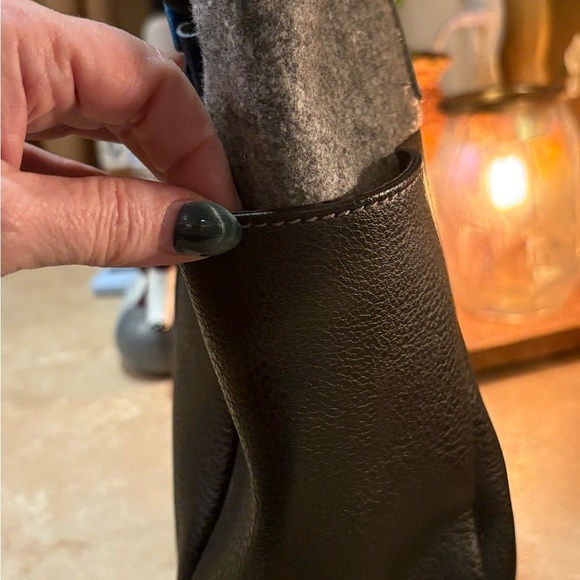 Relic Gray and Black Tote Bag with Two-Tone Design - Picture 5 of 14